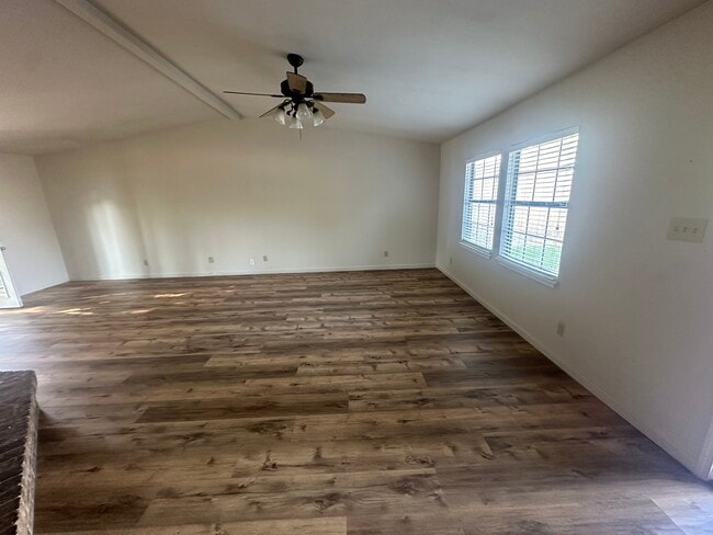 Building Photo - 2601 Driskill Dr