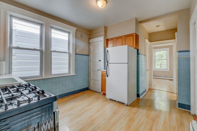 Building Photo - 788 Avenue A Ave