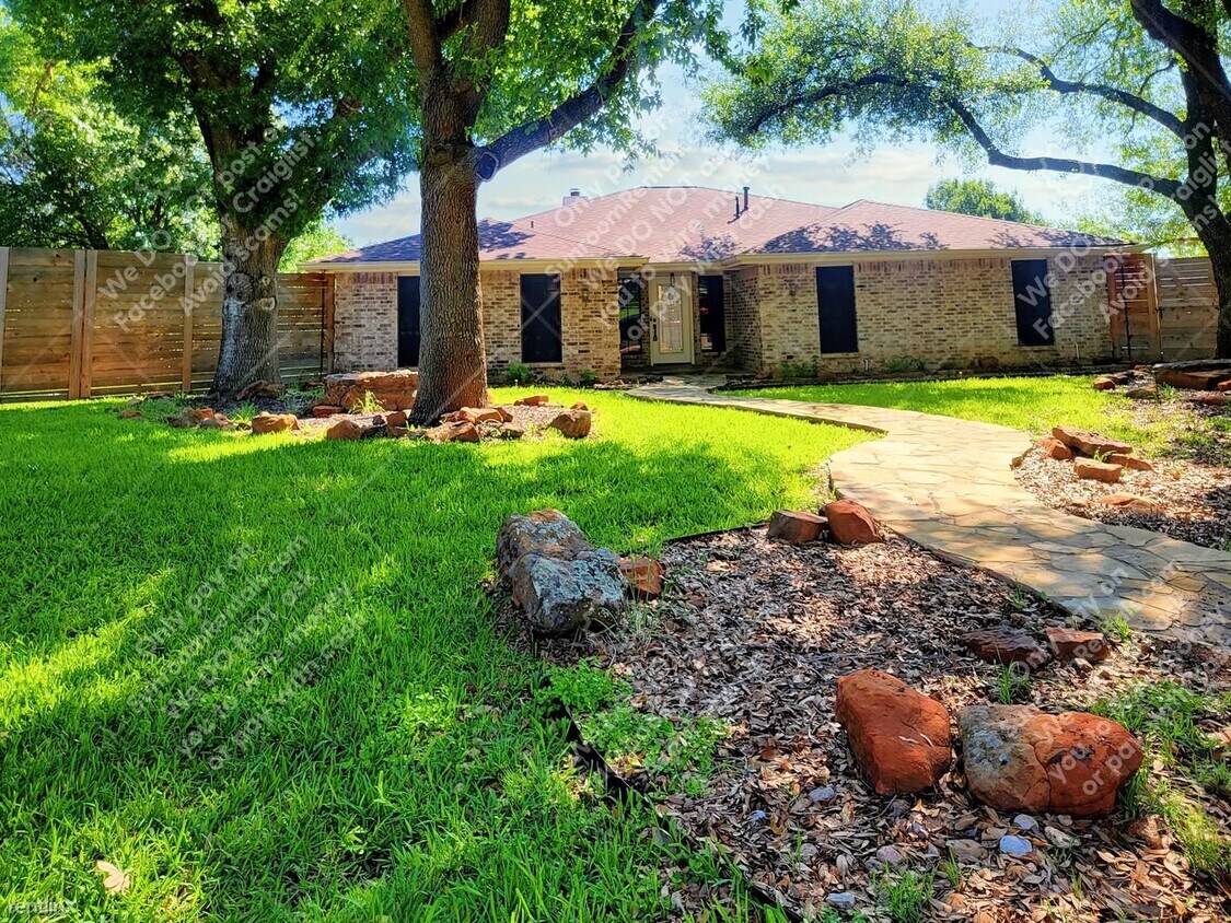 Primary Photo - 3 br, 2 bath House - 2605 Hilltop St