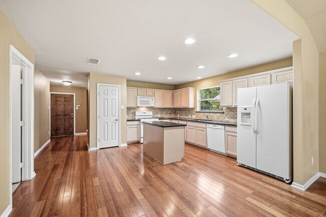 Foto del edificio - 2010 Hanover Springs Ln