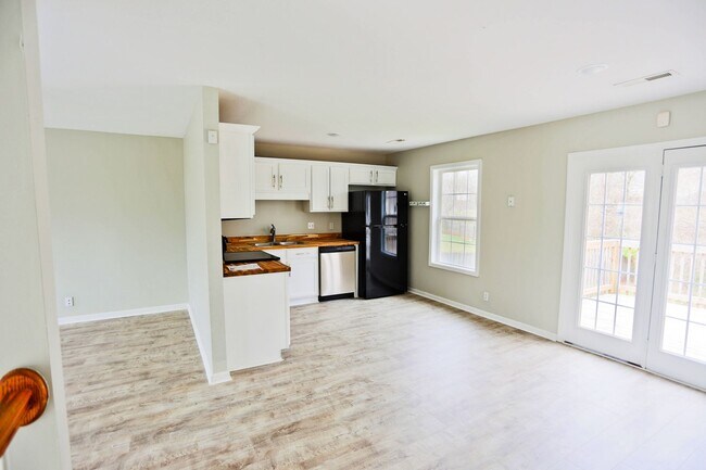 Building Photo - 3137 Little Grove Ln