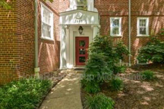 Foto del edificio - 3895 Rodman St NW