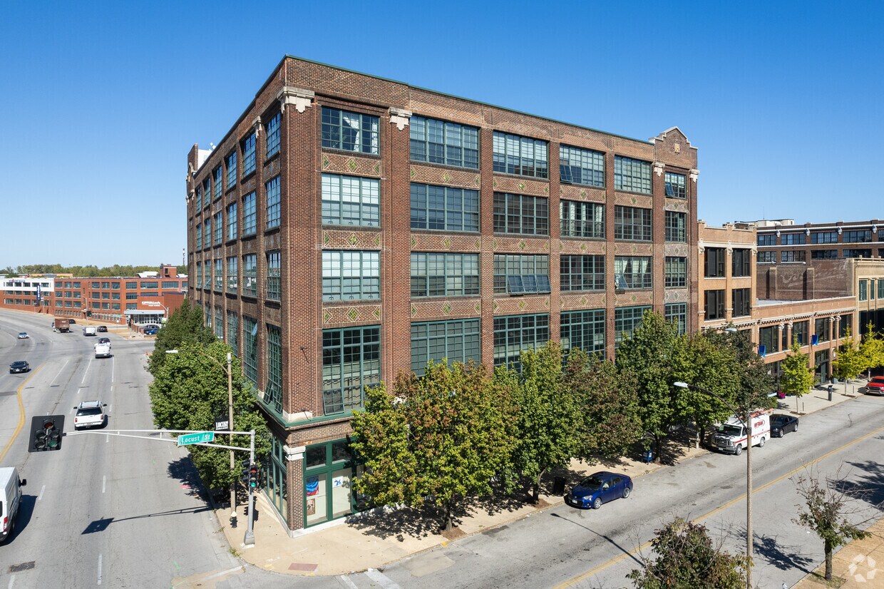 Primary Photo - Westgate Lofts