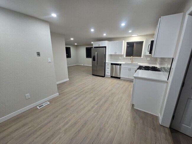 Foto del edificio - 509 E 41st St