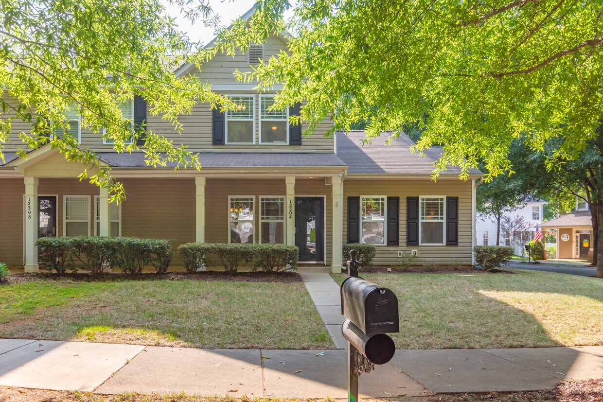 12304 Cross Meadow Rd, Huntersville, NC 28078 Townhome Rentals in