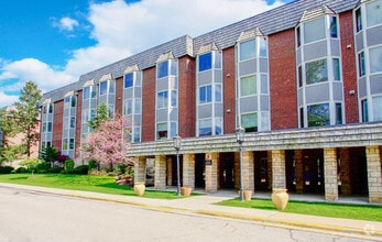 Building Photo - 2500 Windsor Mall