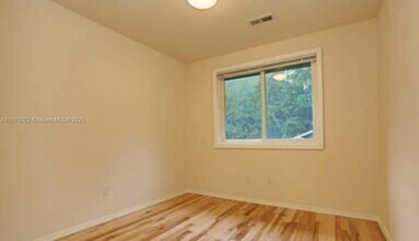 Building Photo - 5421 W 24th Ave