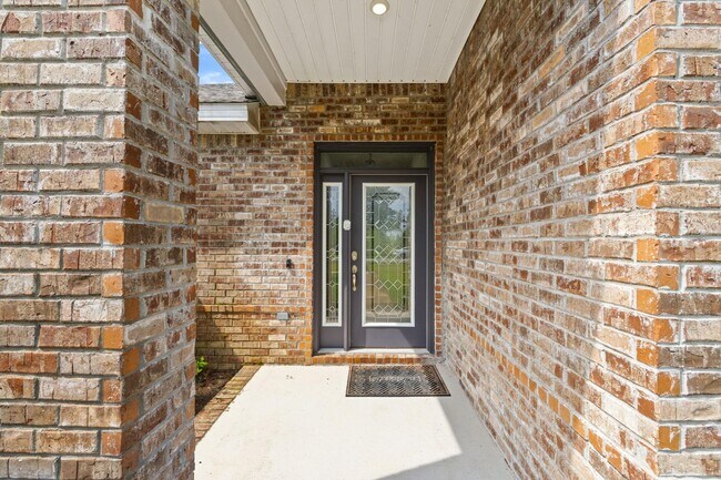 Building Photo - 173 Tournament Ln