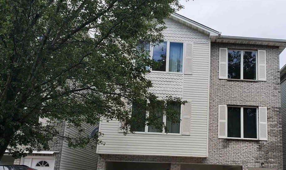 Primary Photo - 245 Terrace Ave