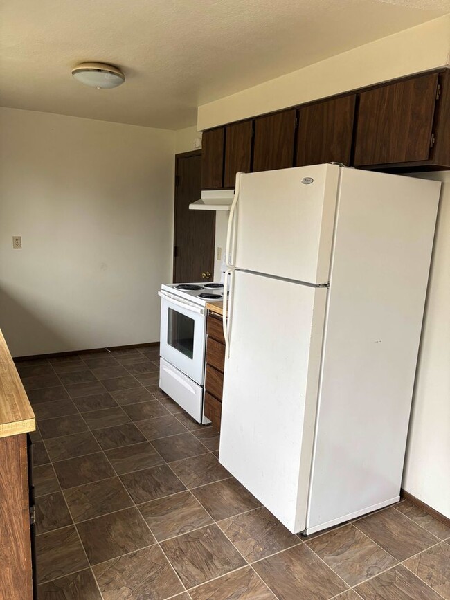 Building Photo - 312b