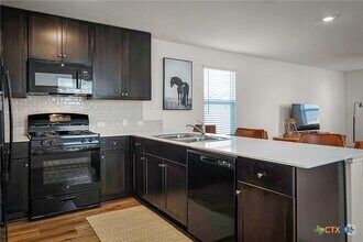 Building Photo - 175 Amber Gln