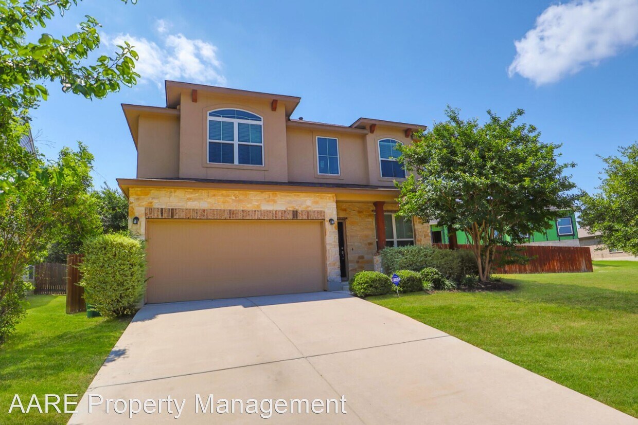 Primary Photo - 4 br, 2 bath House - 13700 Biltmore Lakes