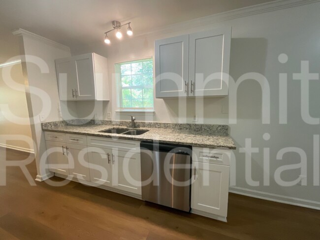 Foto del edificio - 651 Langston Dr SW
