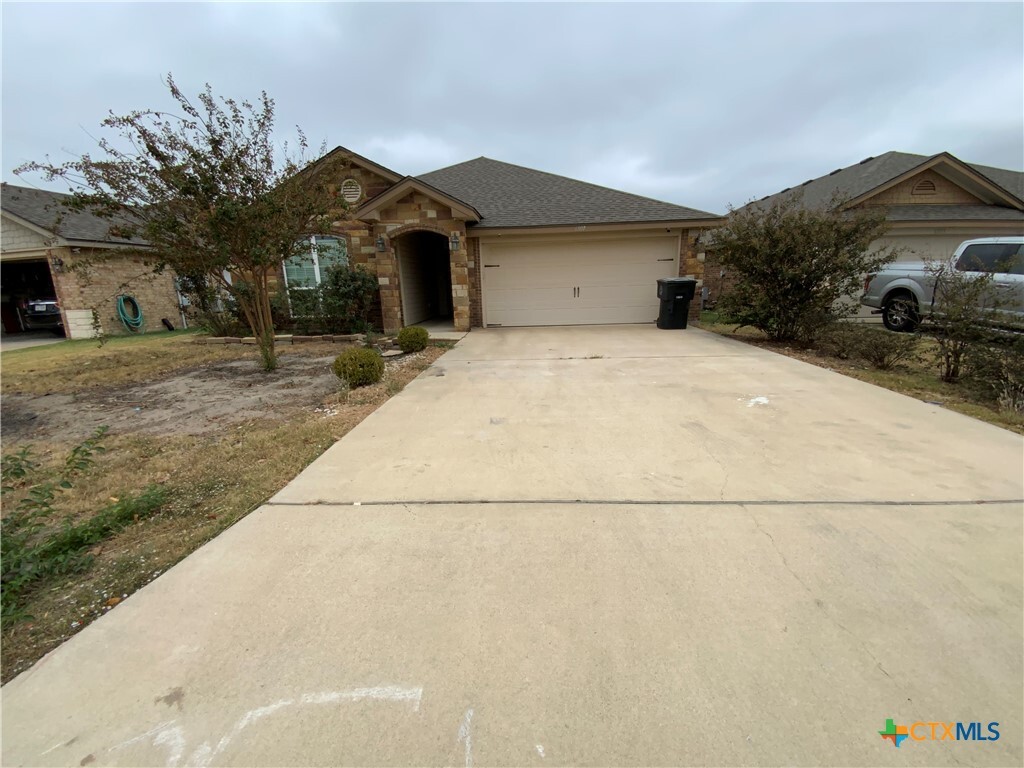 Foto principal - 6807 Ambrose Cir