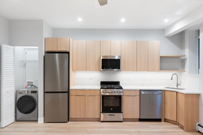 Building Photo - 1546 W Jonquil Terrace