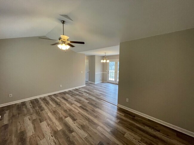 Foto del edificio - Fantastic Graham Home For Rent!