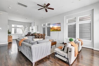 Building Photo - 1310 Roberts St