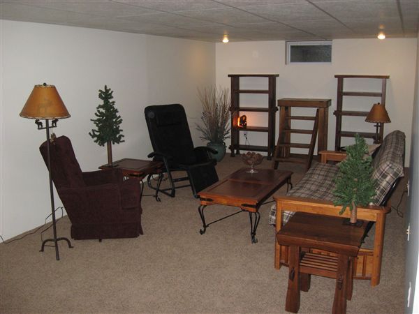 Building Photo - 420 Dawnlee Ave