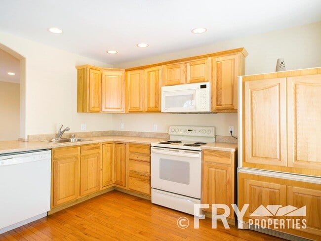 Building Photo - Cozy Cottage in the Heart of West Highlands