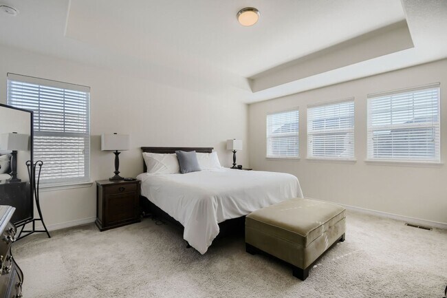 Building Photo - 677 Sundance Cir