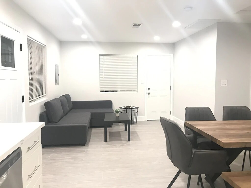 2349 Siemon St, Santa Ana, CA 92706 House Rental in Santa Ana, CA