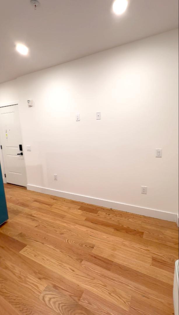 Photo - 56 Cottage St Apartment