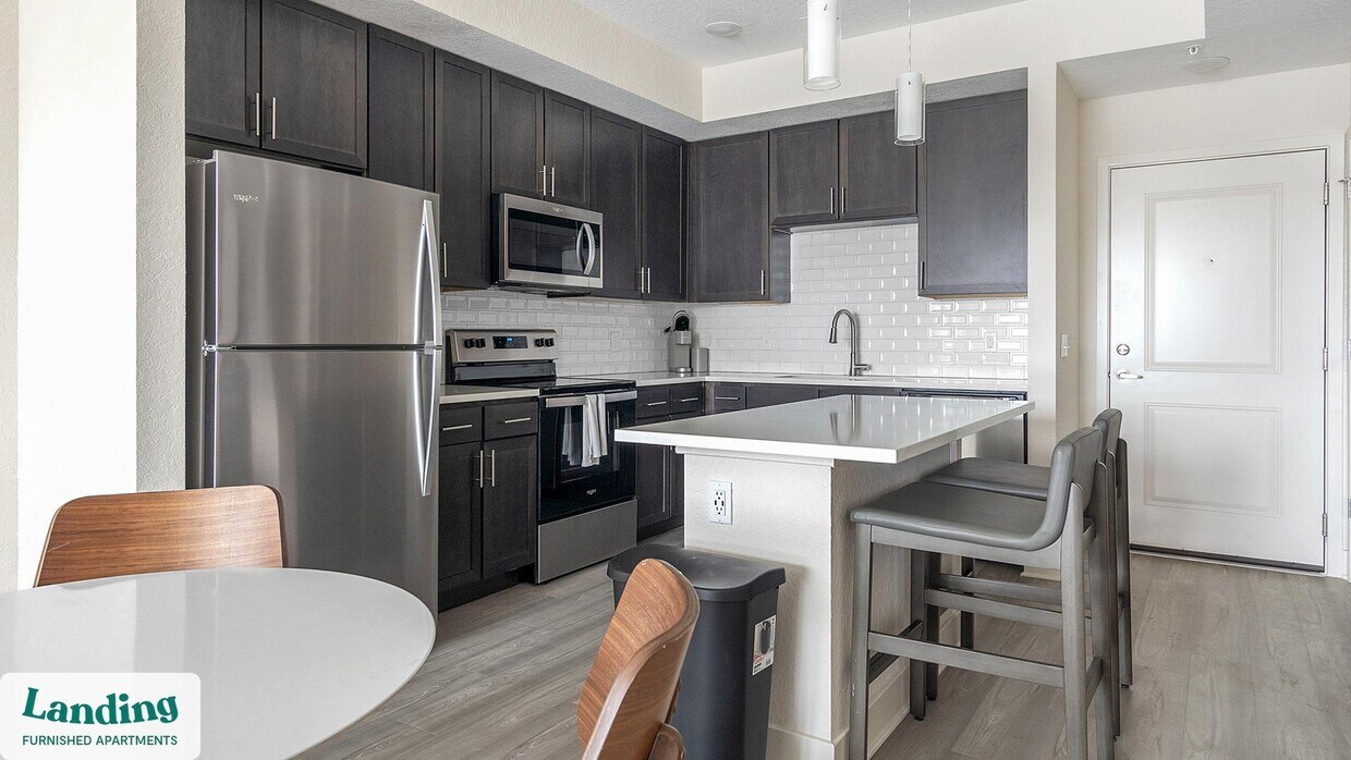 Foto principal - 9650 52nd Ave E