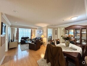 Building Photo - 238 Bonis Av