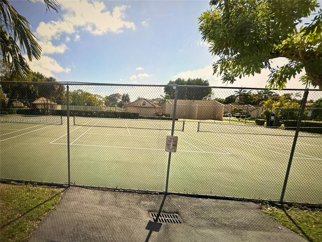 Foto del edificio - 9054 SW 149th Pl