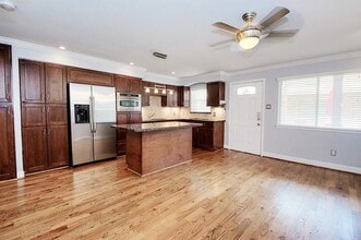 Building Photo - 1447 Heights Blvd