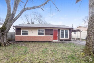 Building Photo - 1638 Clyde Pl