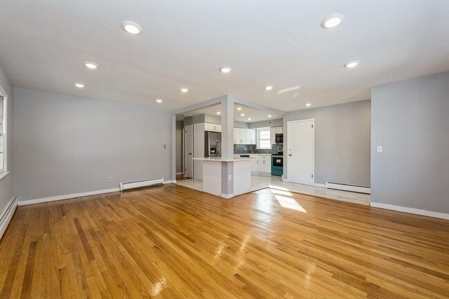 Photo - 25 Genesee St House