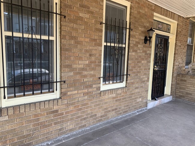 Building Photo - 2909 Westwood Ave