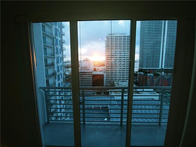 Foto del edificio - 133 NE 2nd Ave