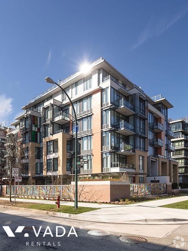 Building Photo - 2033 W 10th Ave