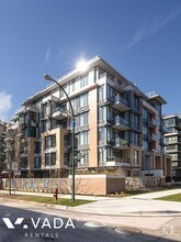 Building Photo - 2033 W 10th Ave