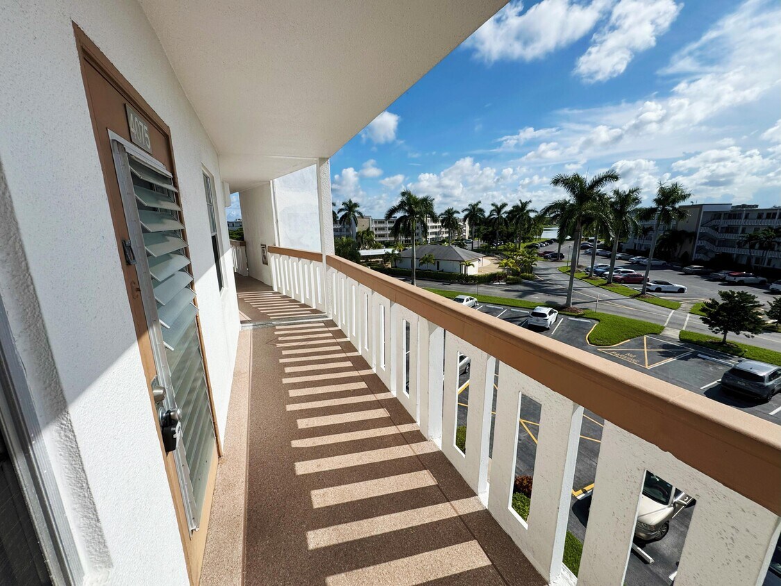 Foto principal - 4075 Cornwall D
