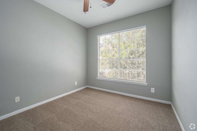 Building Photo - The Layout Everyone Wants