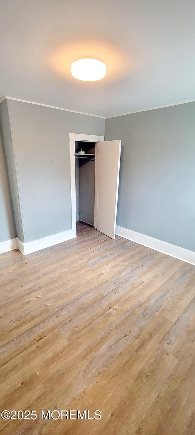 Building Photo - 2402 Auburn Terrace