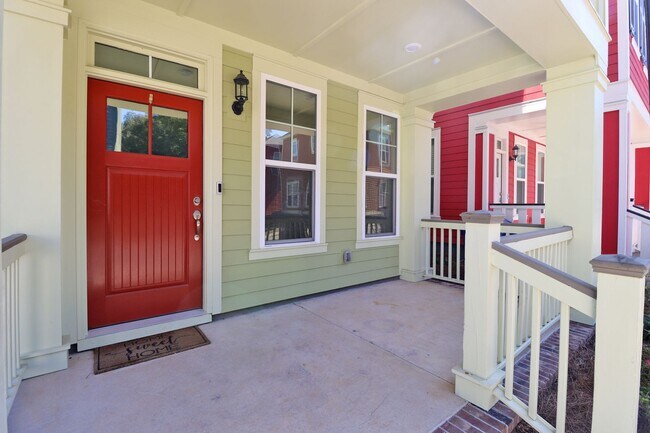 Building Photo - 307 Saint Anns Alley