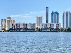 Building Photo - 17100 N Bay Rd