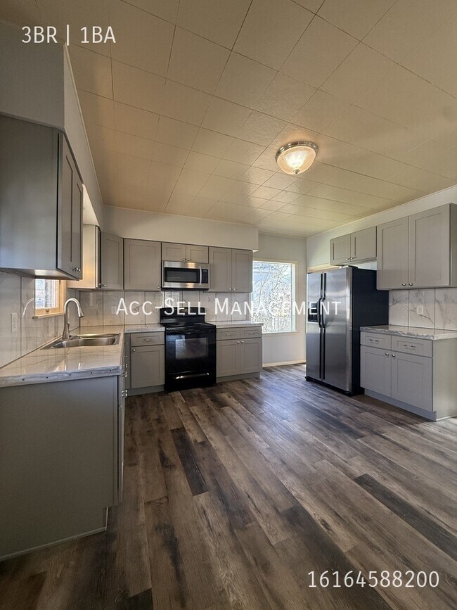 Foto del edificio - 564 Fremont Ave NW