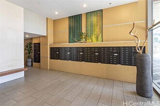 Building Photo - 7000 Hawaii Kai Dr