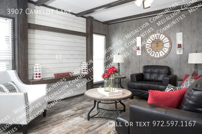 Foto del edificio - 3907 Camelot Ln