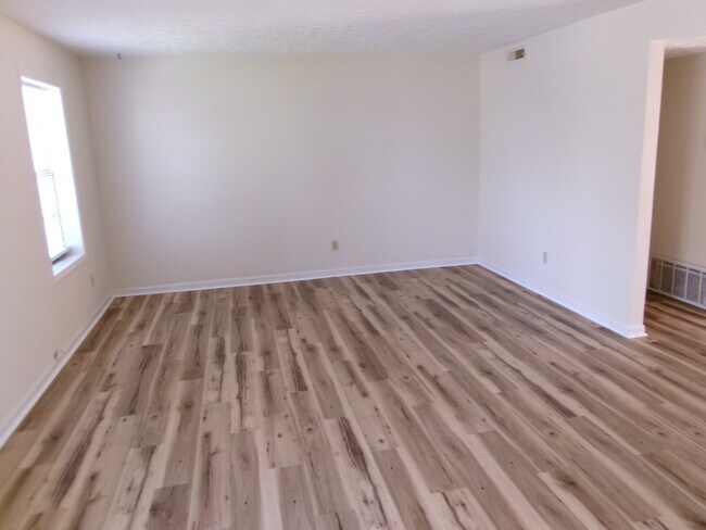 Foto del edificio - 3209 Timbermill Ave