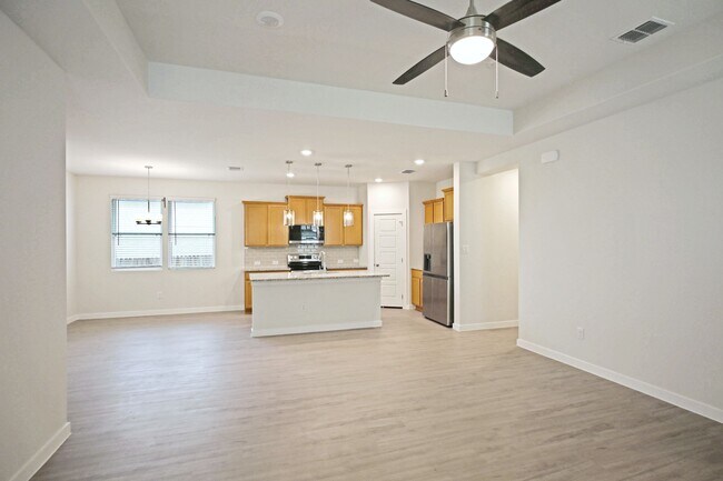 Foto del edificio - 2943 Angelou St