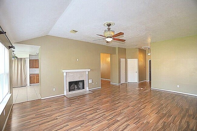 Foto del edificio - 2818 Russett Pl W