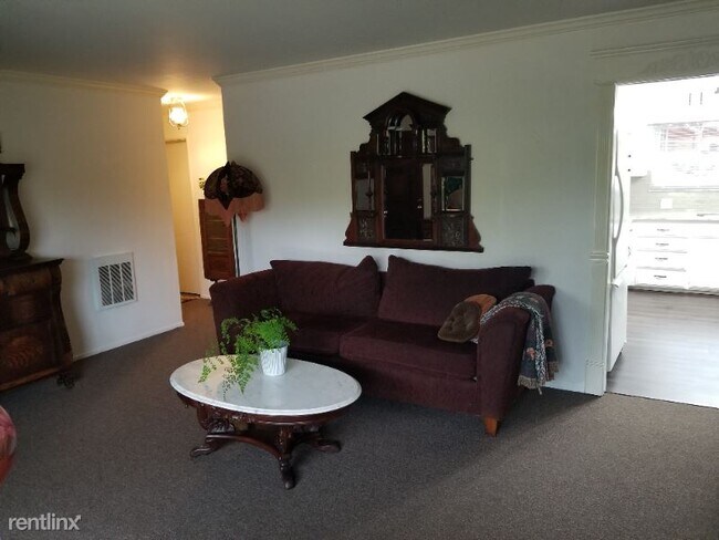 Foto del edificio - 3 br, 2 bath House - 4631 Ewing Rd