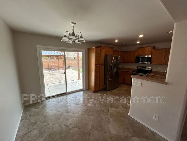 Foto del edificio - 11623 W Palo Verde Ave