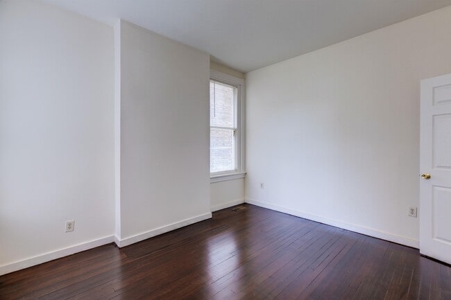 Building Photo - 202 Wellford St